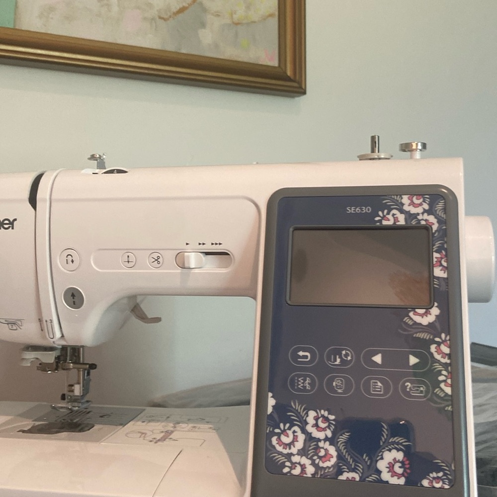 Brother sewing and embroidery machine SE630